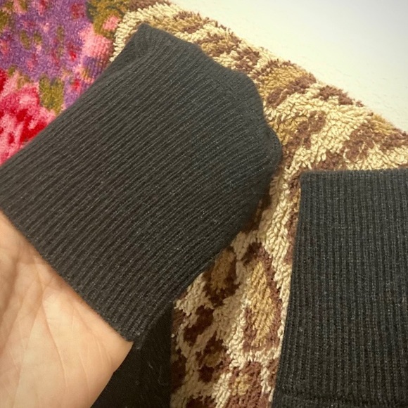 Vintage Liz Claiborne black Baroque beaded lambswool crewneck sweater size small - Picture 7 of 10